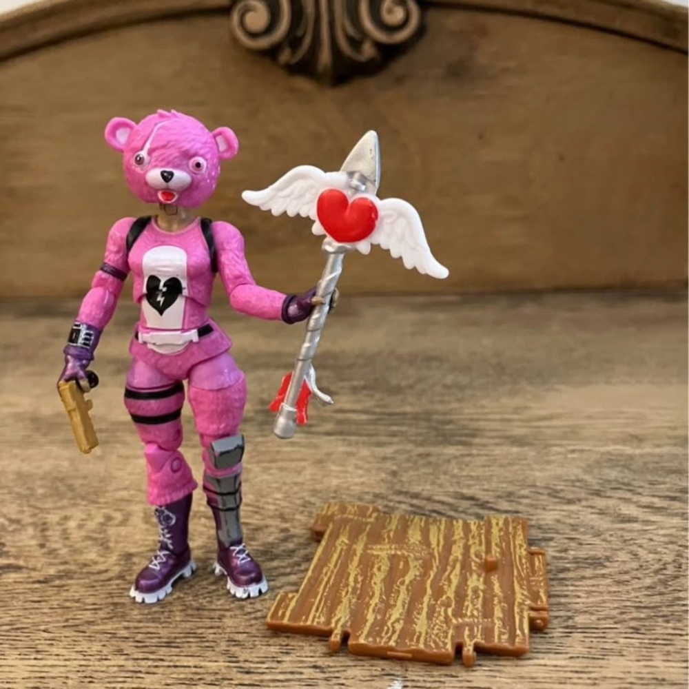 Fortnite Squad Mode 4" Figure
Pink Bear